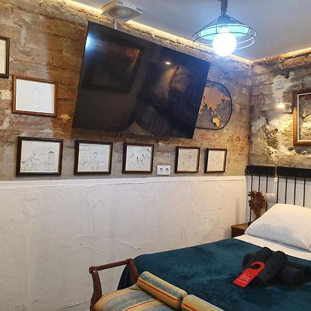 Studio Or Rooms With Private Bathroom Or Rooms With Shared Bathroom Barcelona Exterior foto