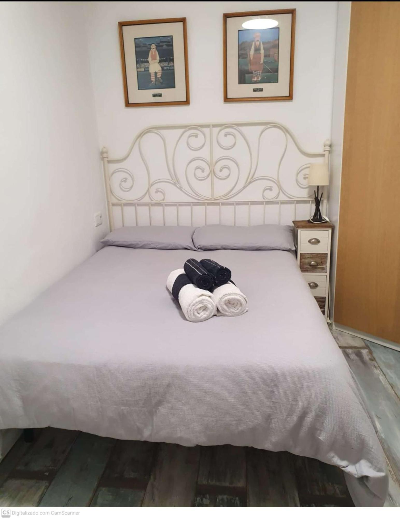 Studio Or Rooms With Private Bathroom Or Rooms With Shared Bathroom Barcelona Exterior foto