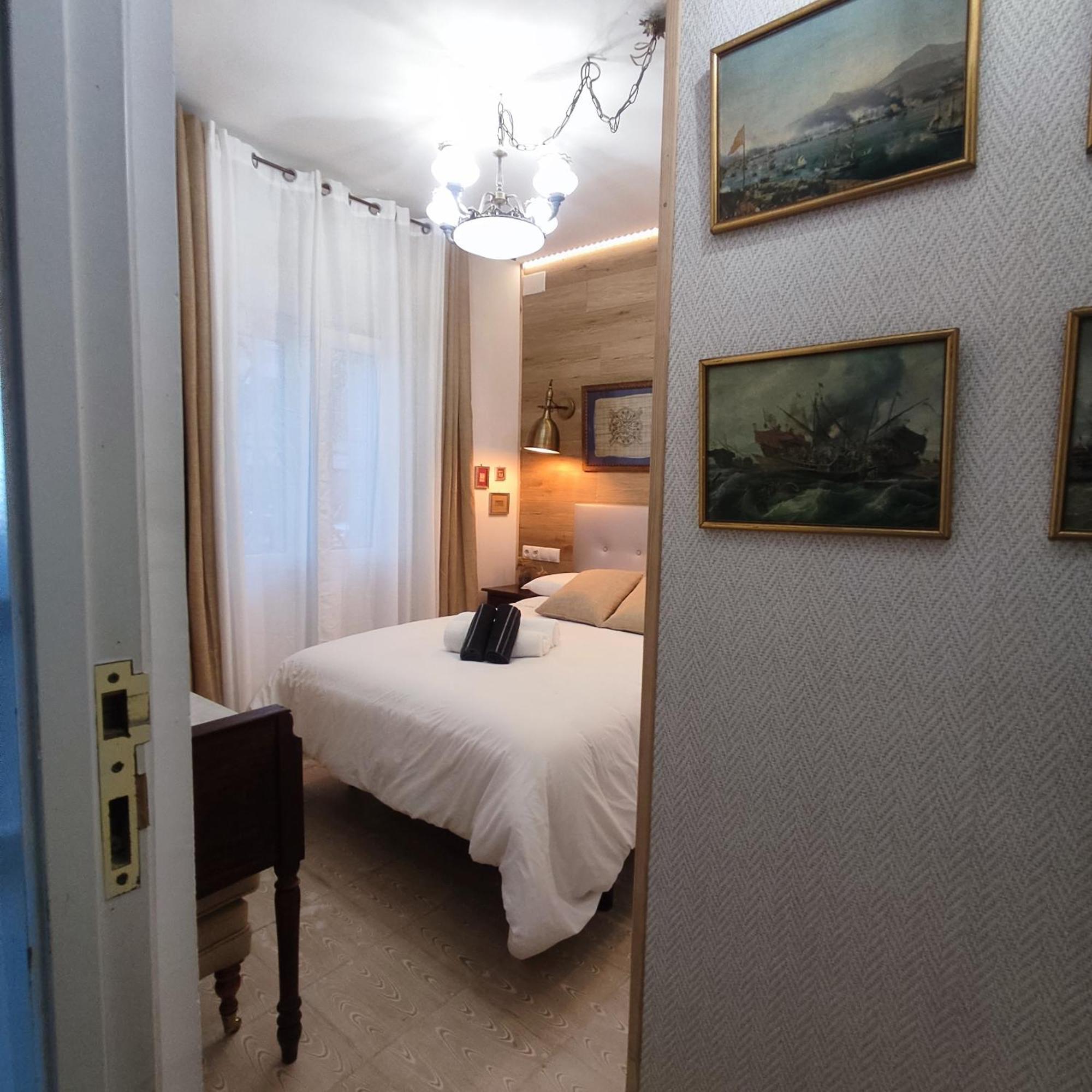 Studio Or Rooms With Private Bathroom Or Rooms With Shared Bathroom Barcelona Exterior foto