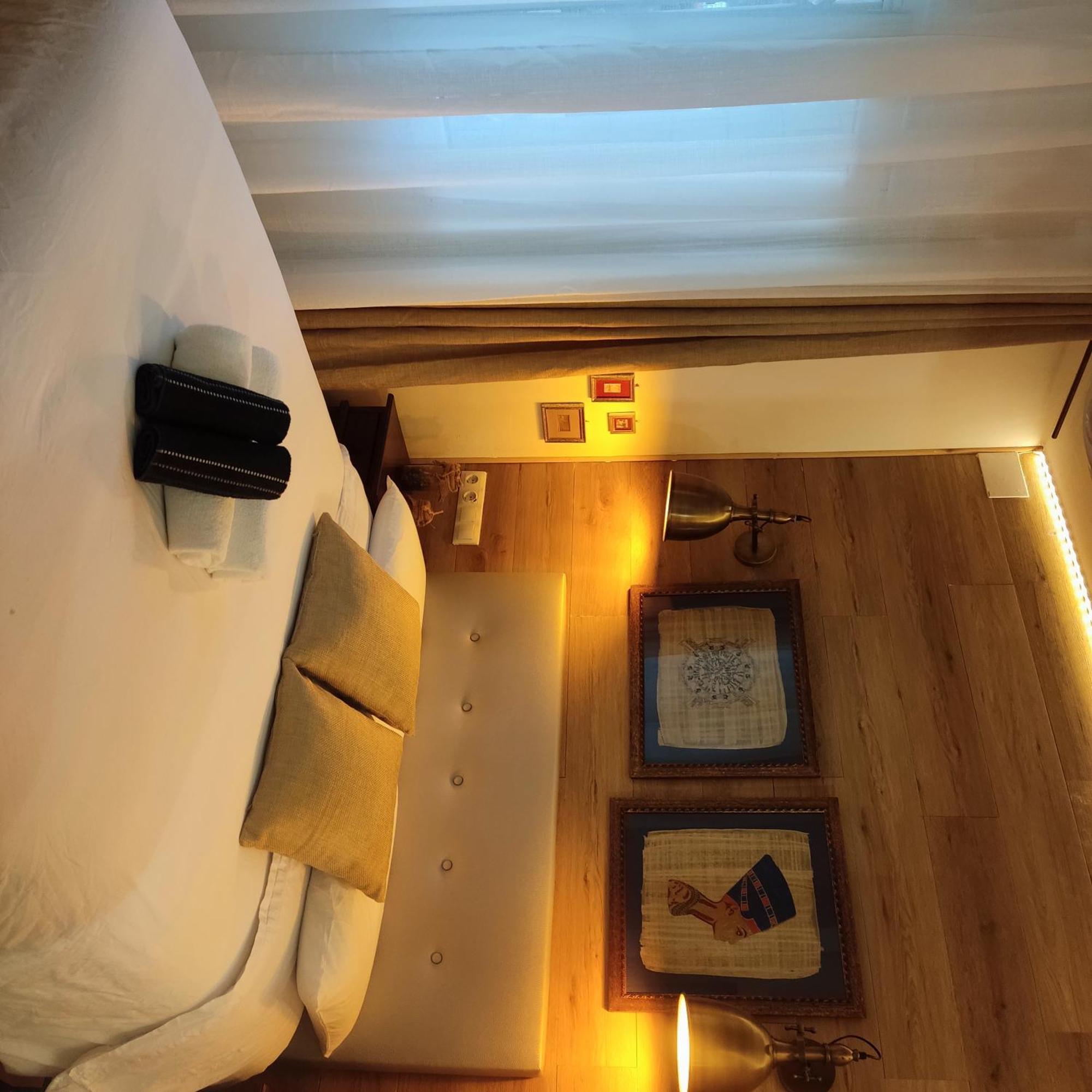 Studio Or Rooms With Private Bathroom Or Rooms With Shared Bathroom Barcelona Exterior foto
