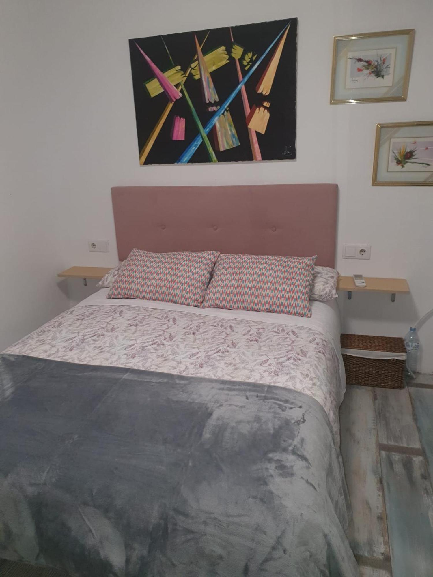 Studio Or Rooms With Private Bathroom Or Rooms With Shared Bathroom Barcelona Exterior foto
