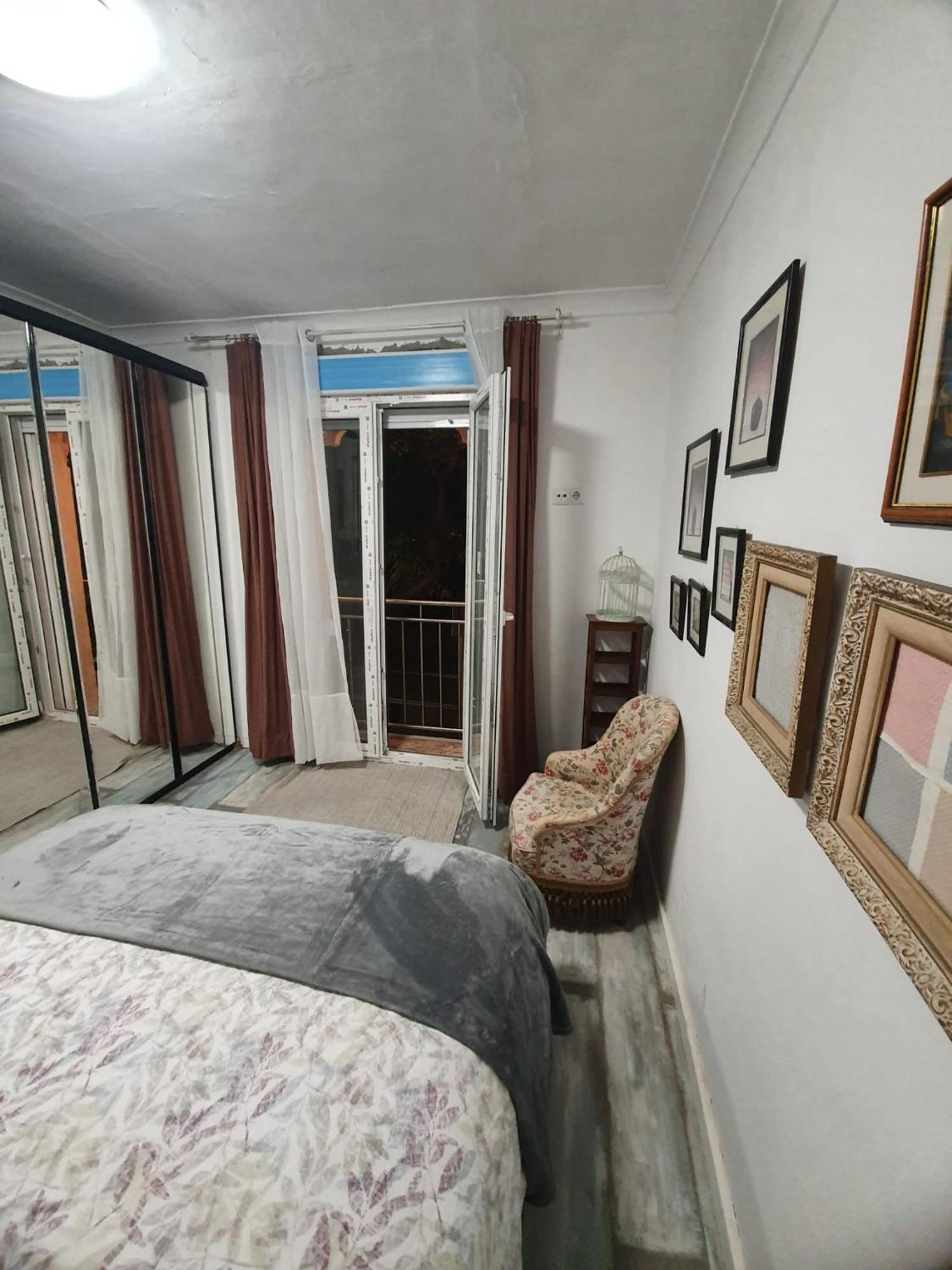 Studio Or Rooms With Private Bathroom Or Rooms With Shared Bathroom Barcelona Exterior foto